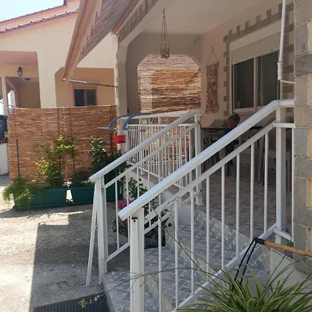 Дом отдыха Sia House Неа-Карвали